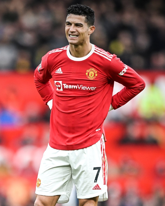  曼联客场惨败保级队，滕哈赫帅位岌岌可危