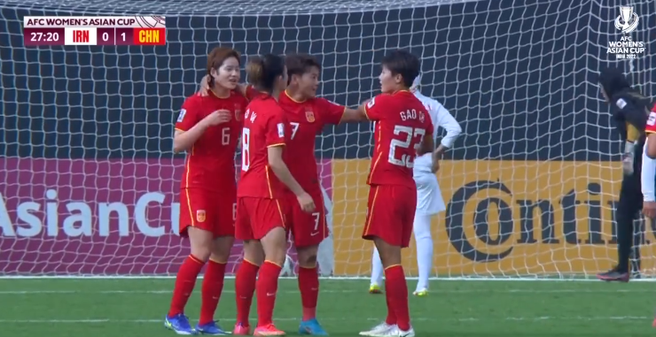 好博体育- 佛罗伦萨新援闪耀处子秀，锋线组合默契度飙升  